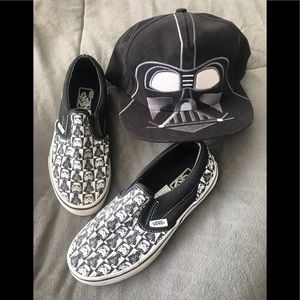 Vans~KIDS~Star Wars Size 2.5 & Disneyland Hat